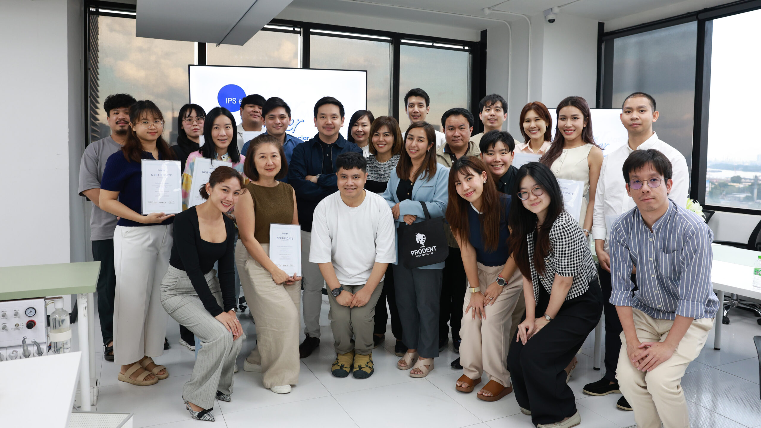 รูปรวมกิจกรรม-02