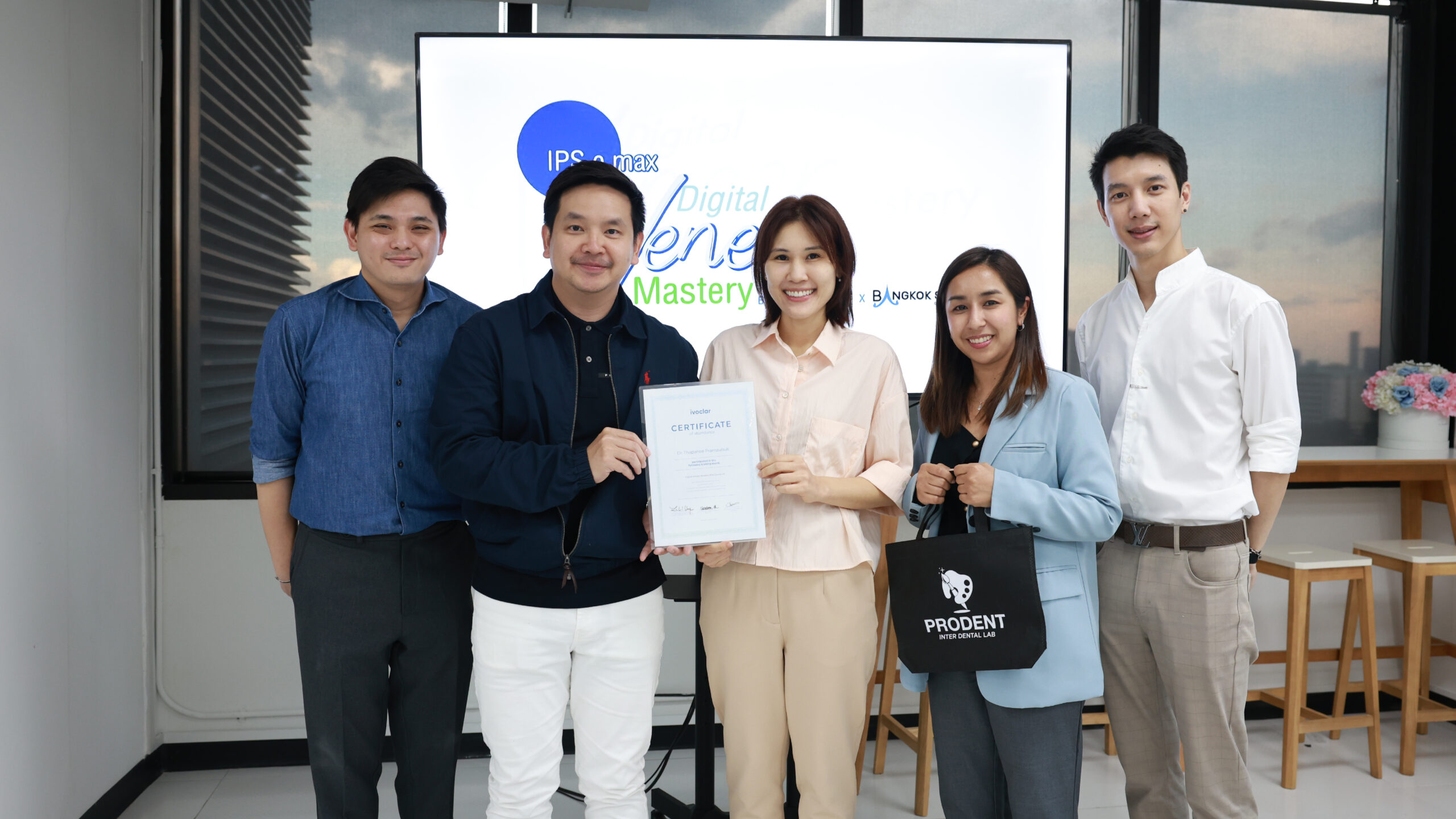รูปรวมกิจกรรม-04