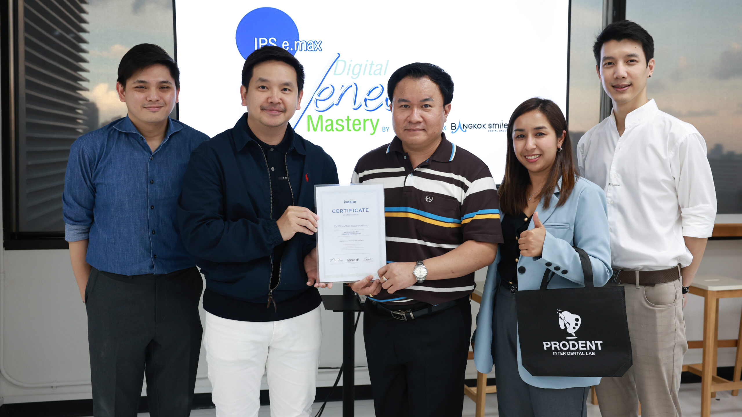 รูปรวมกิจกรรม-10